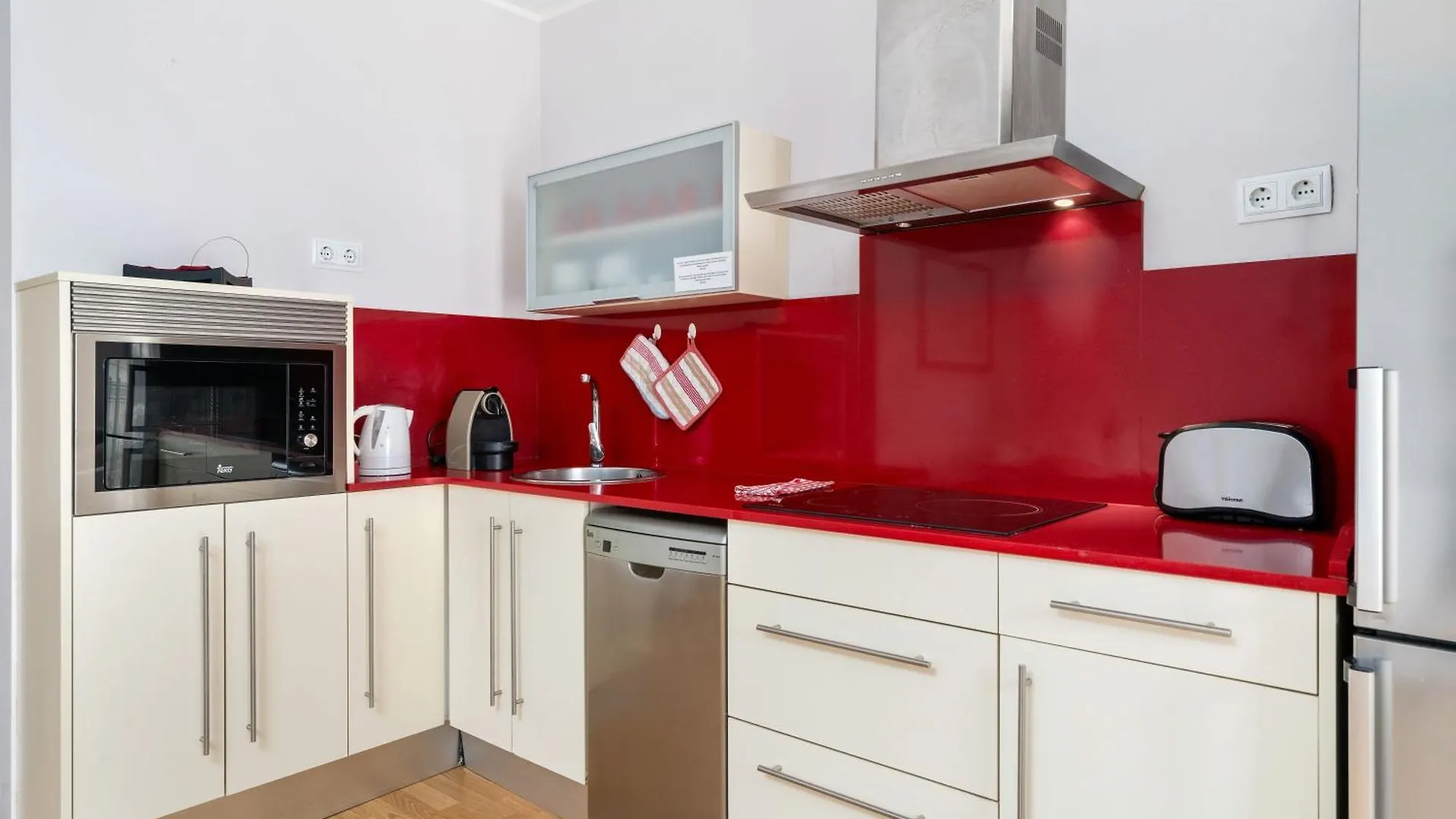 Flateli Pelayo H3 Apartment Barcelona