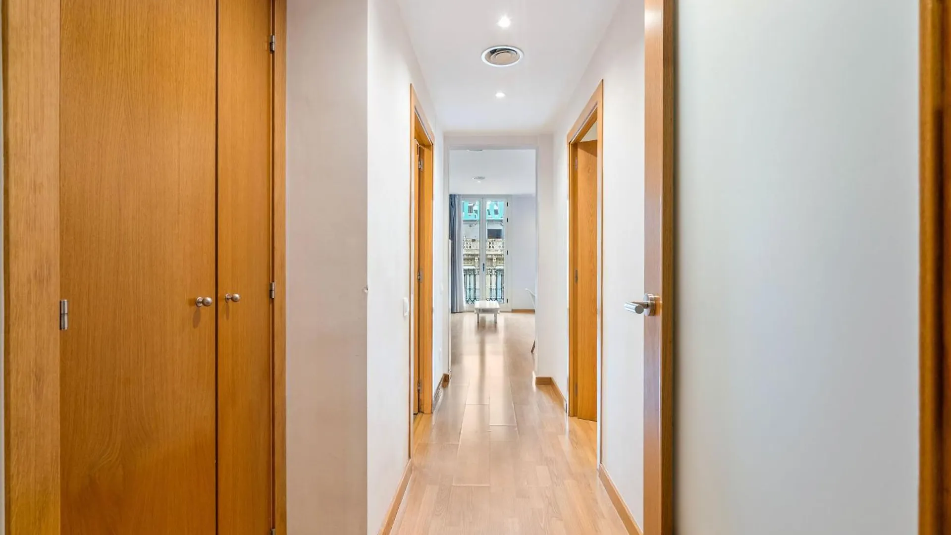 Flateli Pelayo H3 Apartment Barcelona