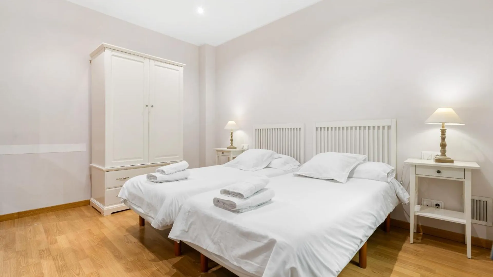Flateli Pelayo H3 Apartment Barcelona 0*,  Spain