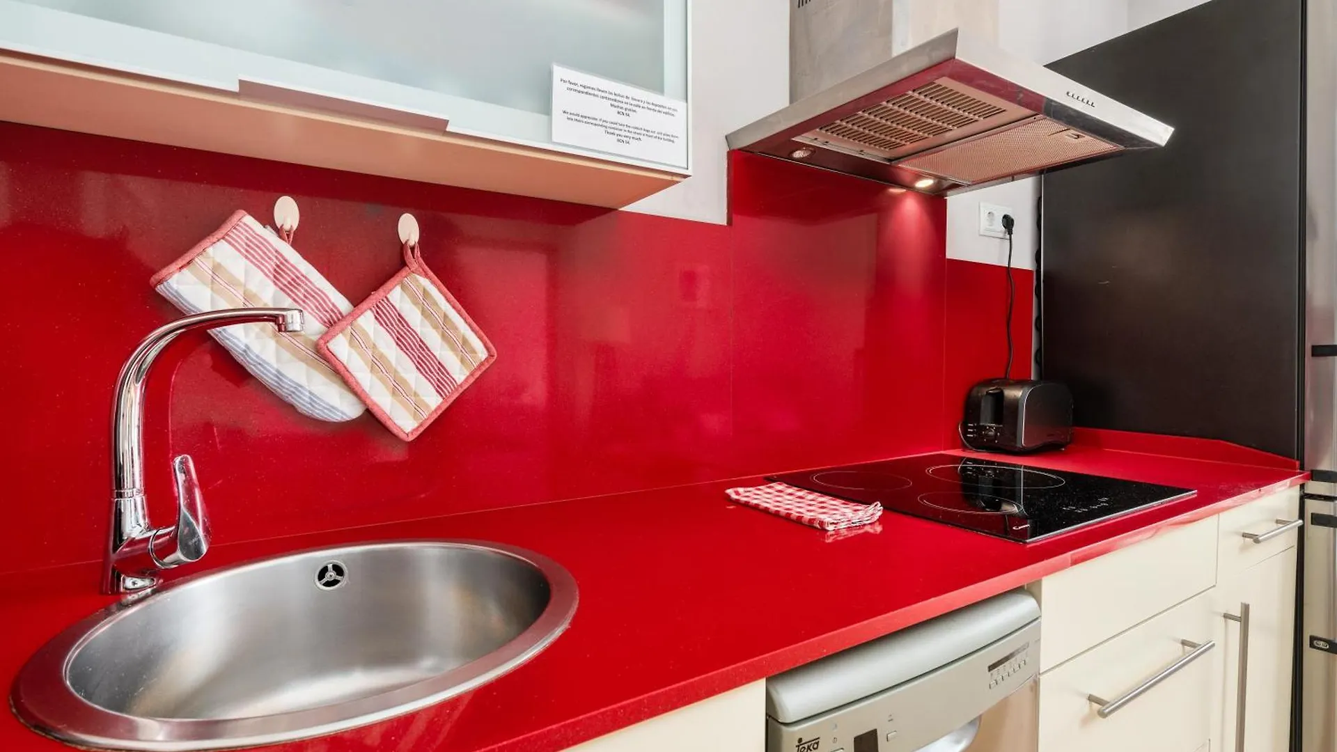 Flateli Pelayo H3 Apartment Barcelona 0*,